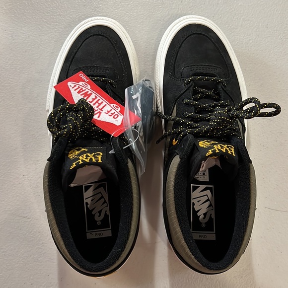 VANS | Surplus Half Cab Mens Pro Shoes - Picture 4 of 6